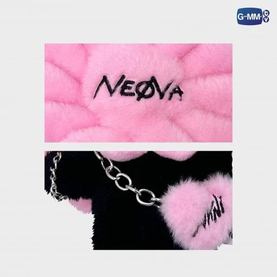 NEONA DOLL KEYCHAIN