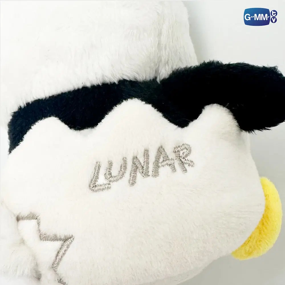 LUNAR DOLL KEYCHAIN