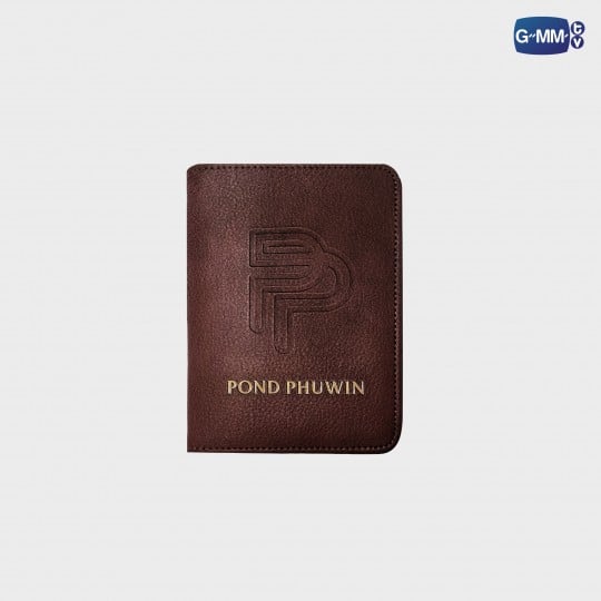 PONDPHUWIN LEATHER PASSPORT HOLDER