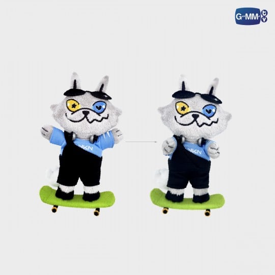 SKATER LYKYOU DOLL KEYCHAIN STOCK