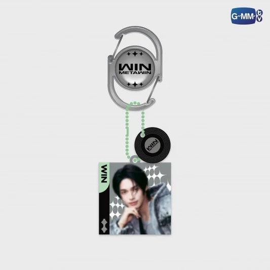WIN METAWIN CARABINER KEYCHAIN | RISER CONCERT : THE FIRST RISE