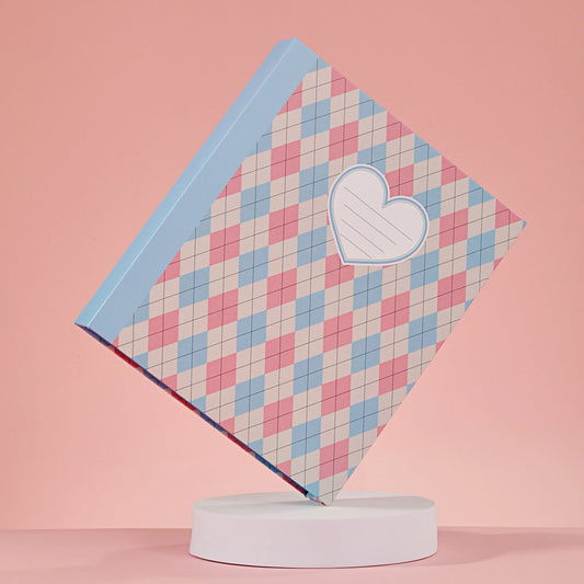 CARPETA COMPOSICIÓN ARGYLE AZUL/ROSA - A5